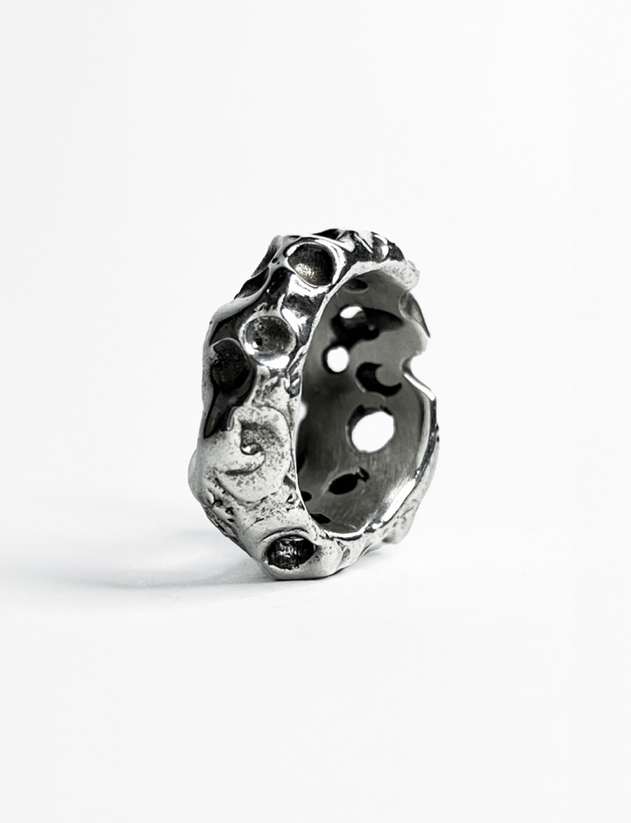 RING 107